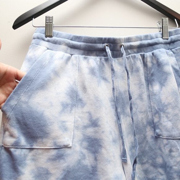VINCE CAMUTO Shorts Tie-Dyed Drawstring High Rise in Blue Cloud - Picture 4 of 7